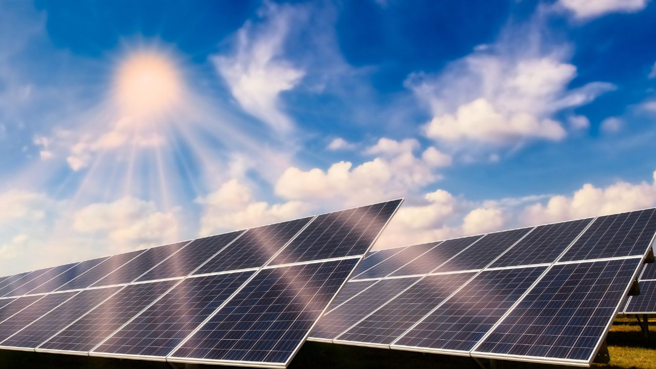 Nowoczesne technologie monitorowania fotowoltaiki: IoT i sztuczna inteligencja